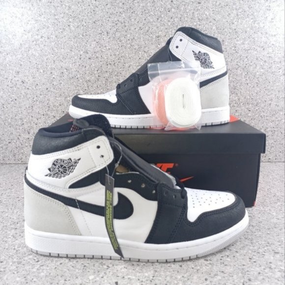 Nike Air Jordan 1 Retro High Bleach Coral Sneakers - Size 6.5Y Women's 8… - Picture 1 of 12